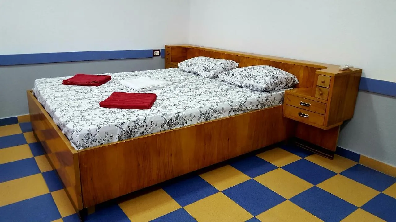 **  Home Hostel Shkodër Albanie